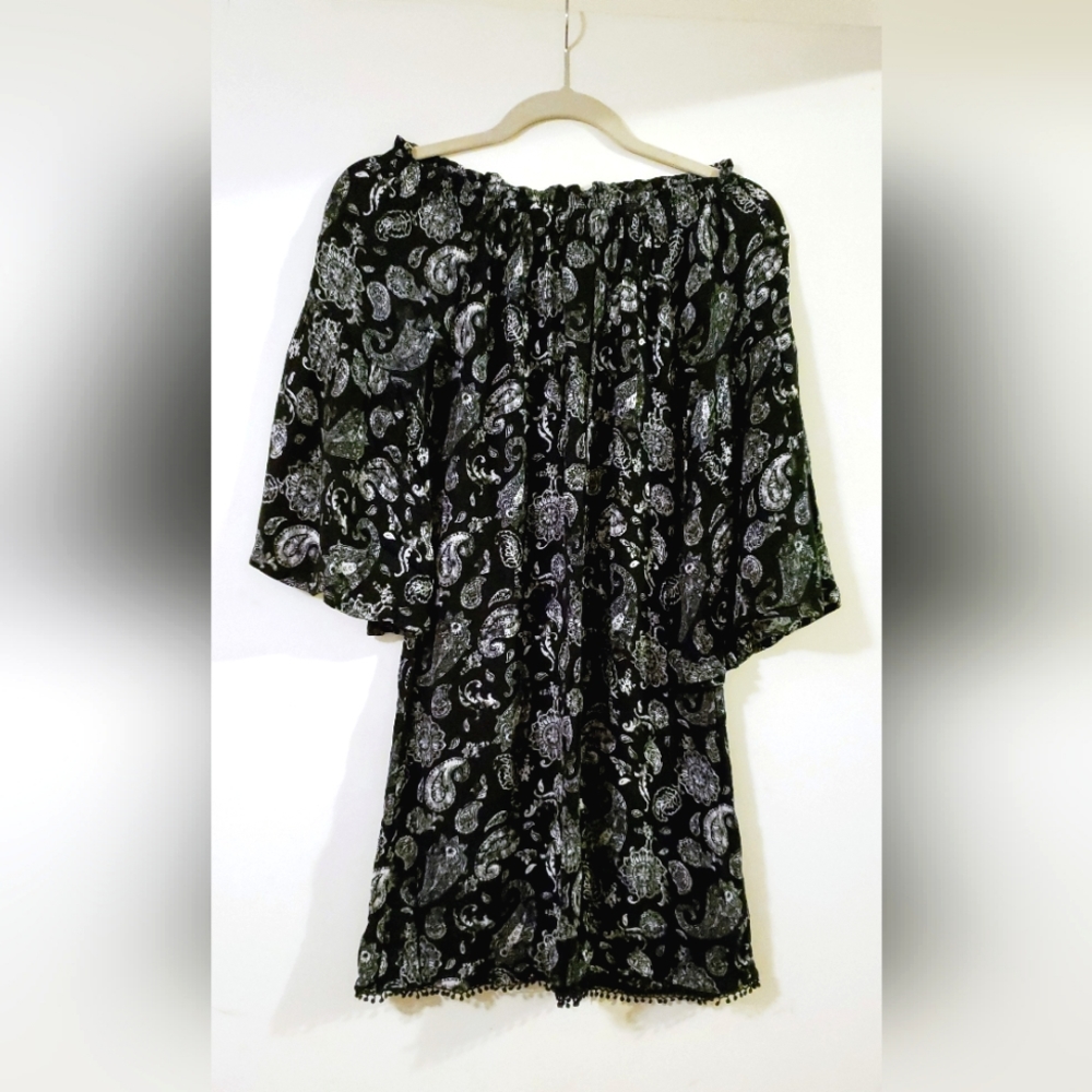 Knox Rose XS off shoulder bell sleeve black & white paisley boho dress